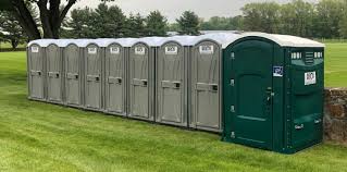 Best Restroom Trailer for Weddings  in Tyrone, PA